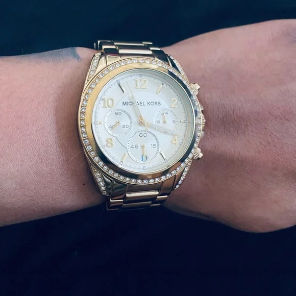 Gold Tone Michael Kors Watch - Picture 4 of 4